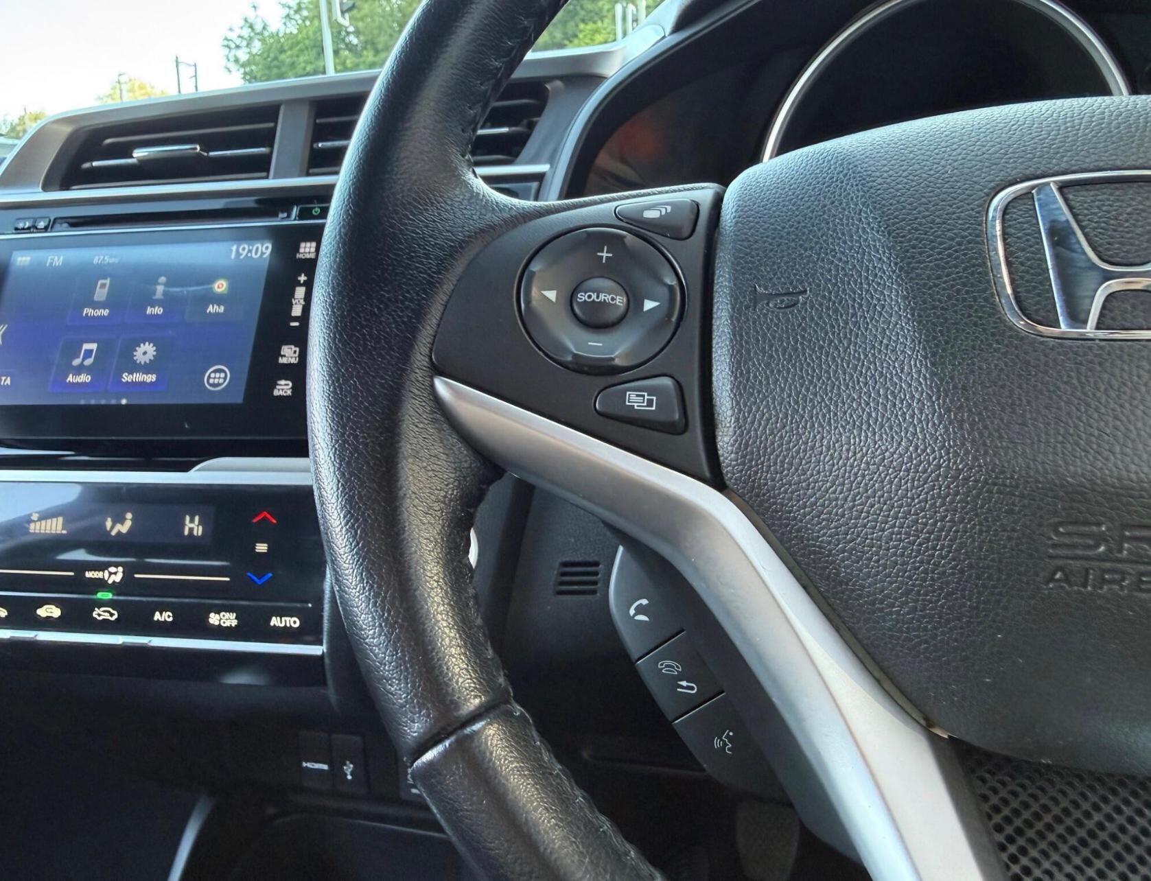 2016 Honda Jazz — photo 37